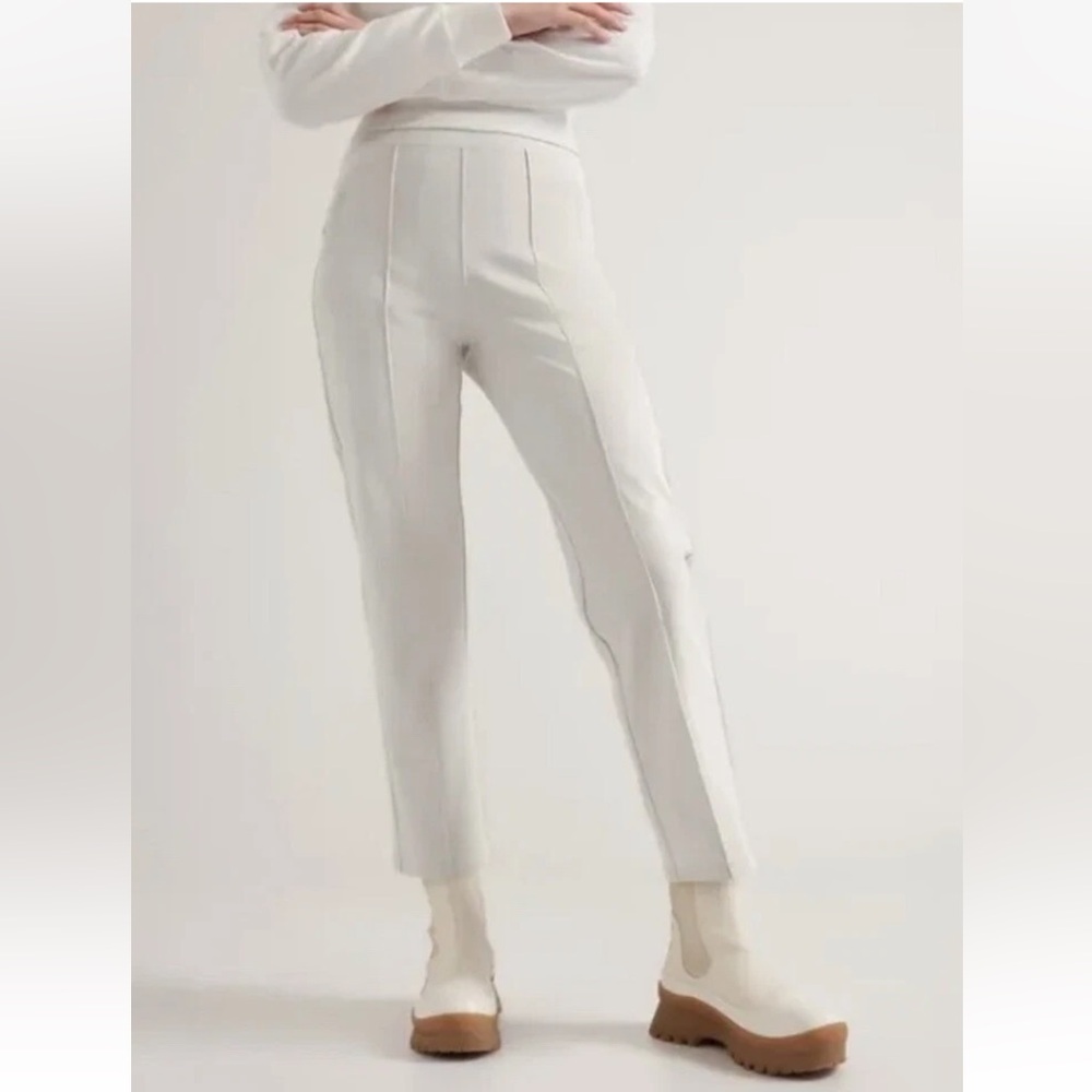 Athleta Woman’s Headlands Hybrid Straight Leg  Athleisure Pant Size 14